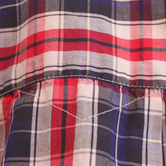 Guess(R)  Classic Sportswear Men's Red, White & Blue 100% Small cotton shirt - Picture 6 of 10